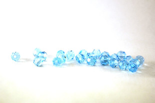 Бусины Чехия "PRECIOSA" бусины 451-19-602 4 мм 24 шт голубой /aqua Bo